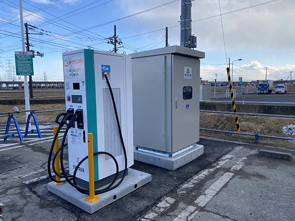 高圧受電柱の建柱及び装柱